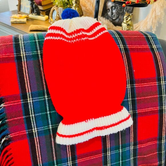 *SOLD*1970's 3 hole knit ski mask - Picture 3 of 6